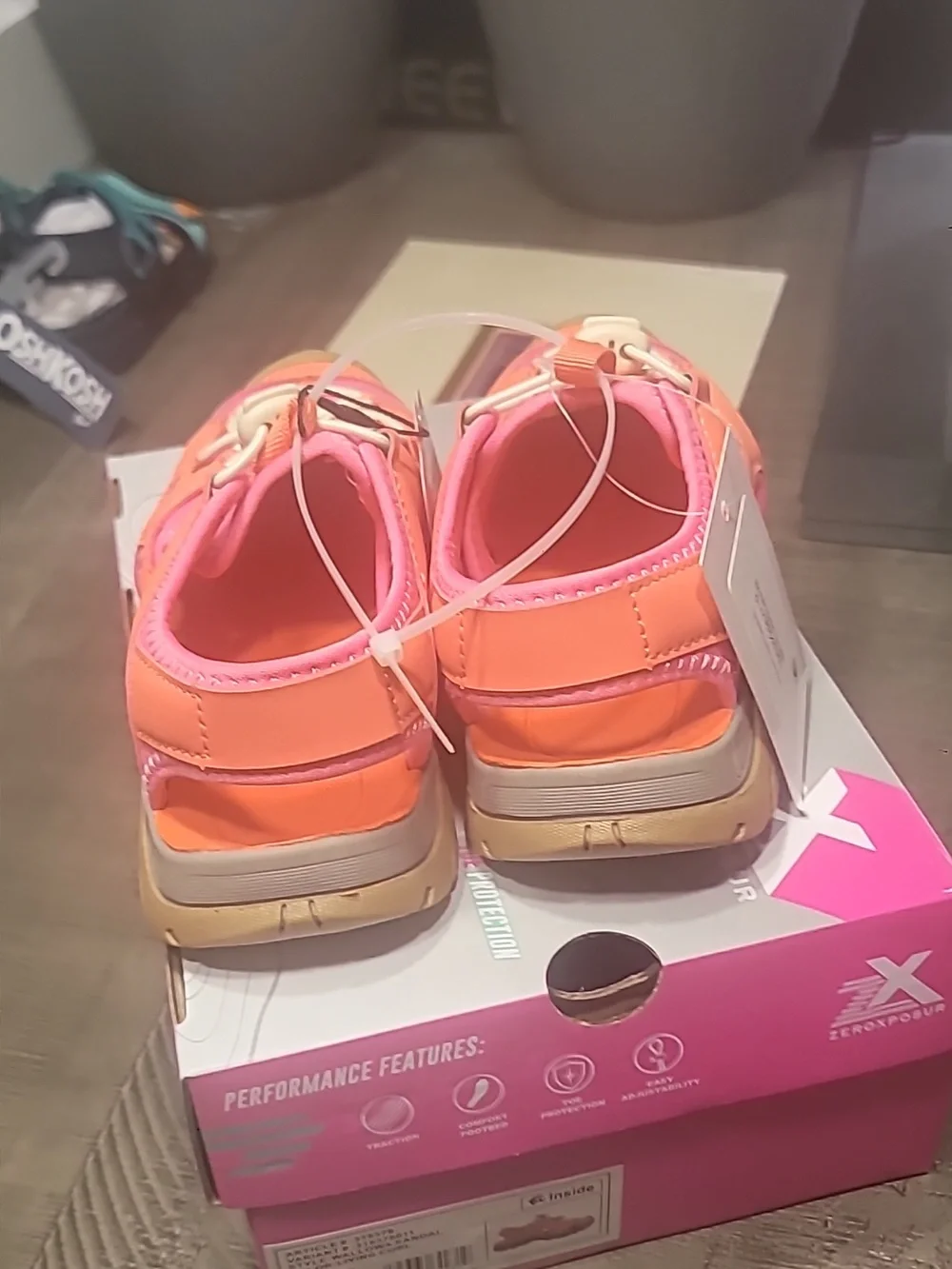 Zeroxposur Wallowa Girls Neon Pink & Coral Outdoor Sandals Size 13 Or 3